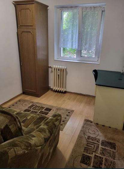 Apartament cu 2 camere - zona Podu Ros - Vis a vis de Directia de Pasapoarte