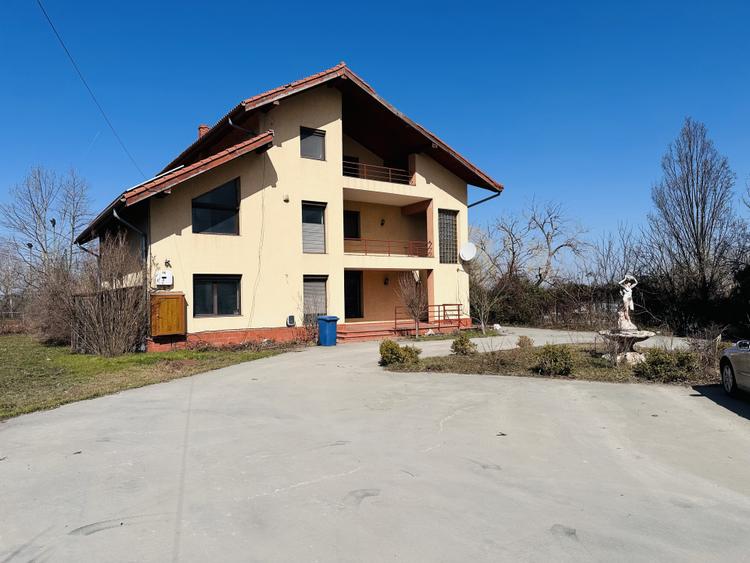 Domeniu splendid 2500 mp teren pe malul lacului Morii, vila 300 mp, Rosu-Chiajna