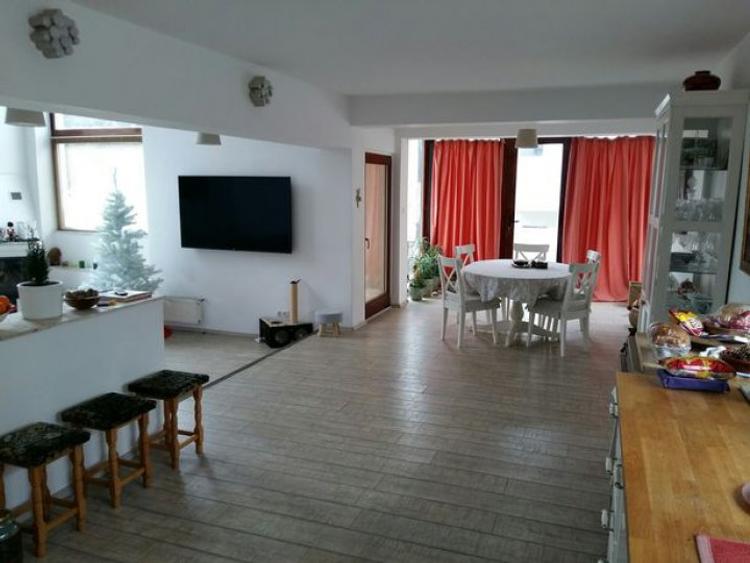 Vila ren.2018,P+1+M, 5 dormitoare,4bai,teren 500 mp,garaj 2 loc.cu acces in casa