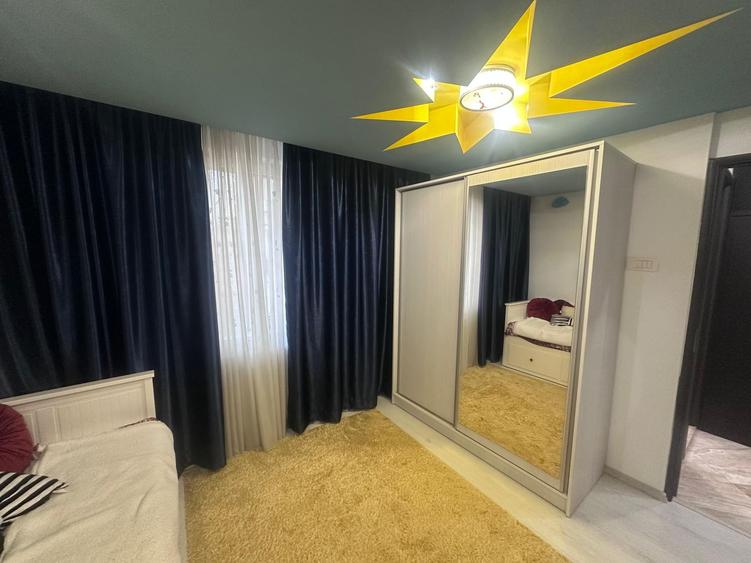 Apartament 3 camere de vanzare Dristor