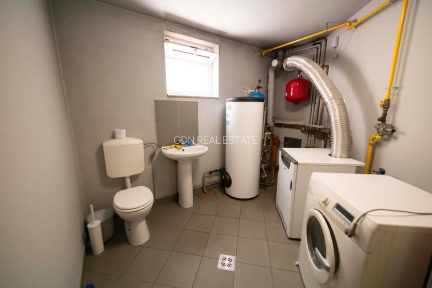 Vilă in Andrei Mureșanu,  6 camere, teren 600 mp - 16