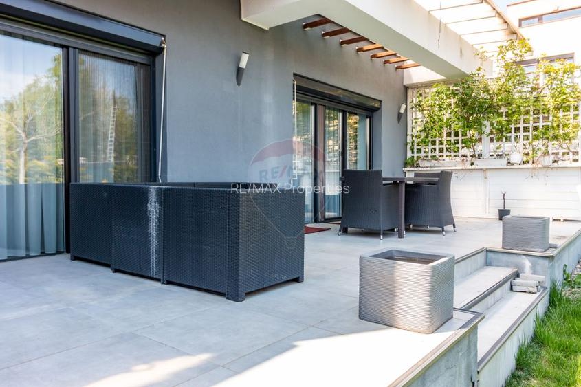 Casă / Vilă cu 5 camere de vanzare, Laguna Albastra, str. Fermei - 23