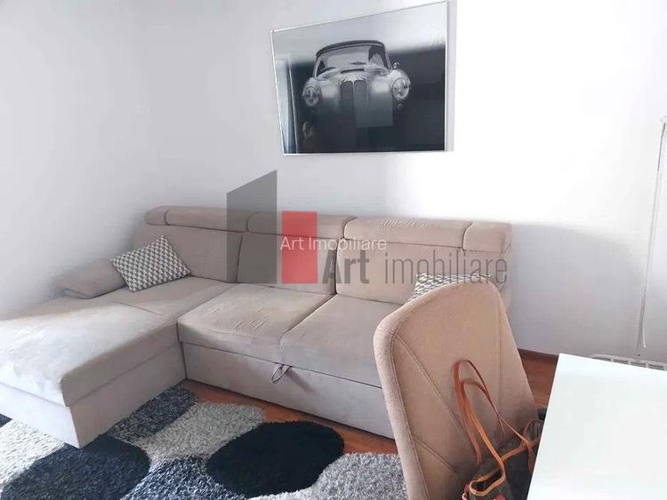 Gars. 31 mp, et 9/10, bloc reabilitat, instalații refăcute, mobilată și utilată - 2