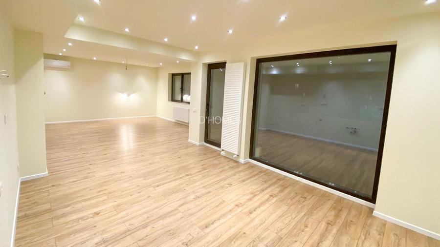 V&acirc;nzare vilă 8 camere | Grădină 500mp | 3 locuri de parcare - 10