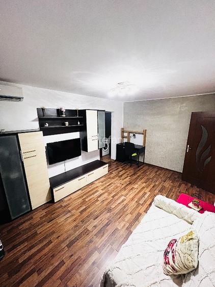 Proprietar Închiriez Apartament 3 camere complet utilat - 6