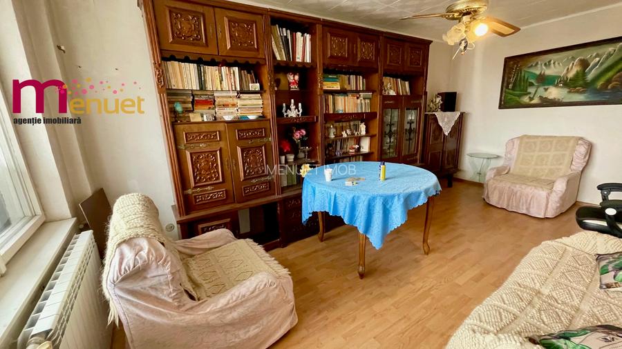 Apartament 3 camere,str.Spitalului - 15