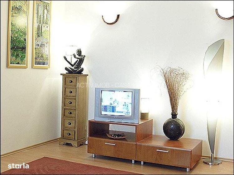 metrou Universitate - 2 camere - centrala bloc - 4