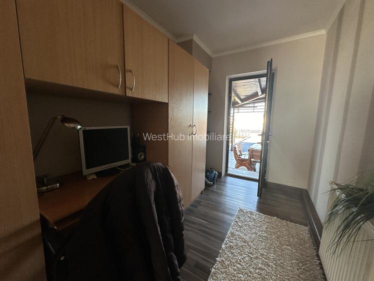 Casa individuală, 9 camere, 1600 mp teren, 300 mp utili - Sanandrei - 10