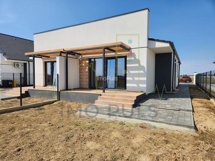 Duplex pe parter. 2 Bai. 2 Dressing-uri. Terasa acoperita. - 4