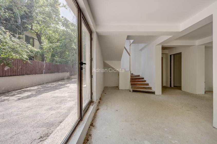 Vila Succesului: 400mp, 8 Locuri Parcare, Dublă Deschidere în Primăverii - 6