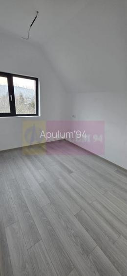 Vila de vanzare cu 4 camere in Brebu - 16