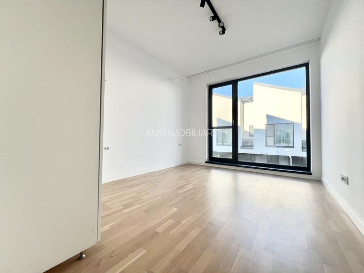 SUPERB / PARTIAL MOBILAT / GRADINA - 16