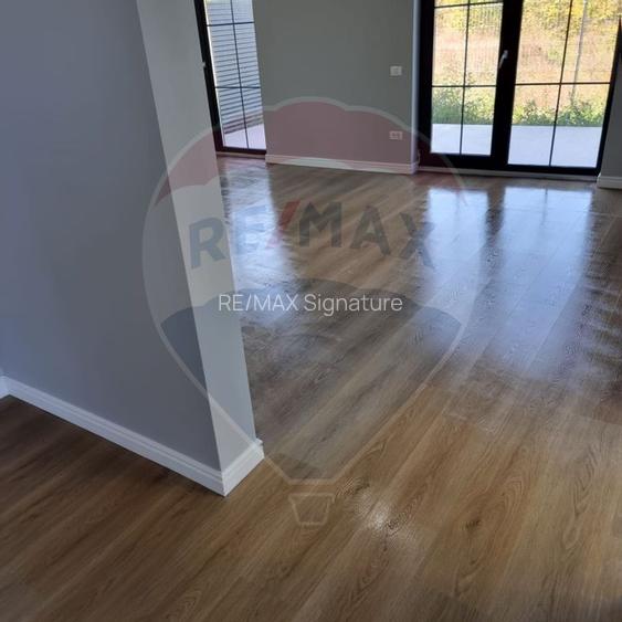 DE VANZARE Vila tip Quadruplex OTOPENI - 29