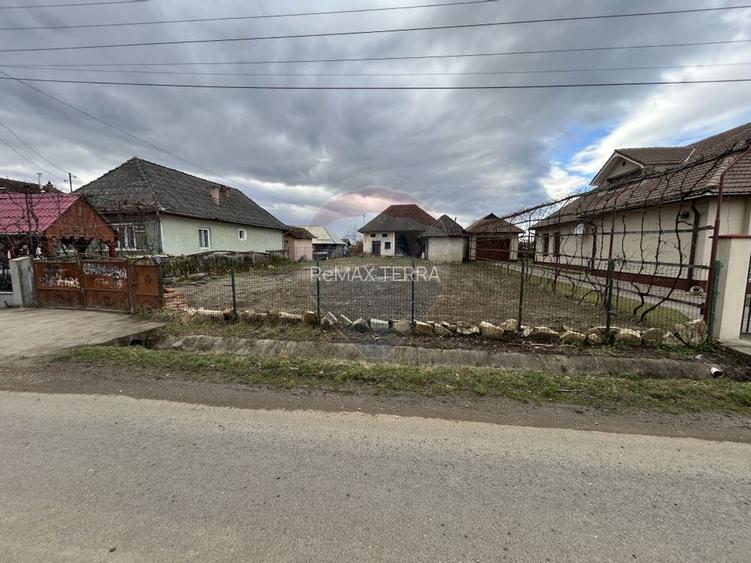 Constructie de caramida cu 3 camere de vânzare in centrul com. Salsig - 6