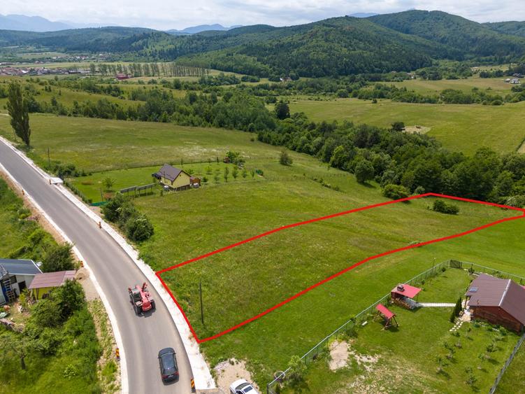 Teren 4200mp cu potențial turistic în Vulcan BV–vedere panoramică