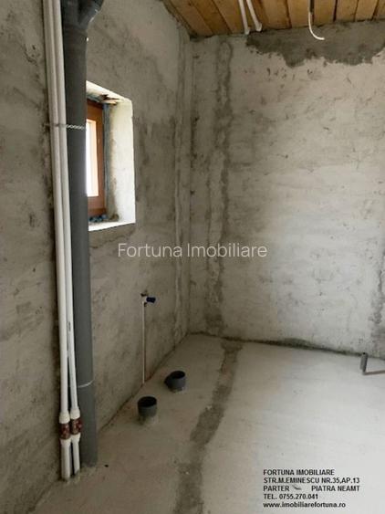 Casa la gri, comuna Girov - 10