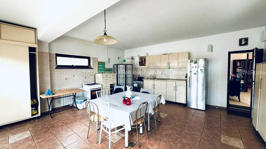 REV2003620 Vila 5 camere langa lac teren 1000 mp - 9