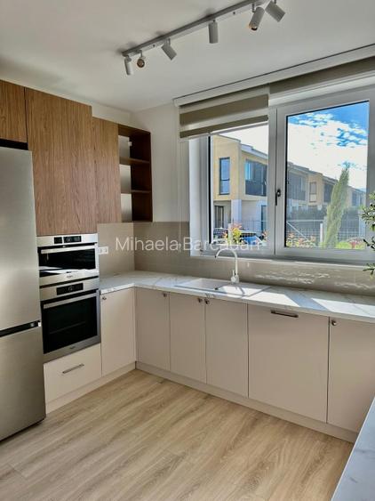 Casa de vanzare -cartier Riviera - 8