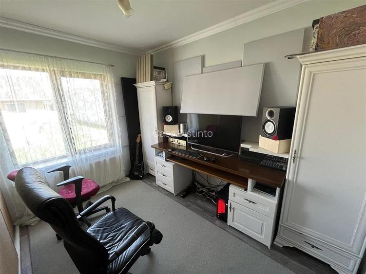 Casa P+M+T utilata si mobilata in Mocira, cartierul nou - 11