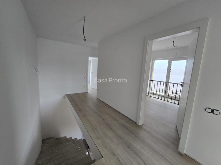 De vanzare Parte de Duplex, zona Centru. - 11