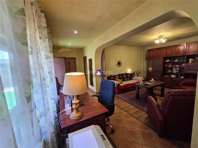 Vanzare casa Ostrov Mega Mall   Piata Delfinului - 9