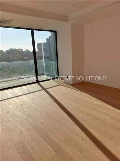 APARTAMENT DE VANZARE IN ZONA FLOREASCA LAC - 2