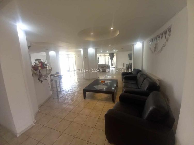 Casa de vanzare la 5 min de Centru cu trei nivele (D+P+1) si teren de 4300mp - 12