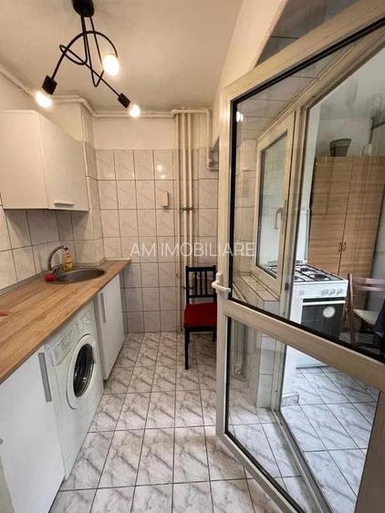 GARSONIERA CRANGASI, BUCATARIE INCHISA, MOBILAT/UTILAT MODERN - 3