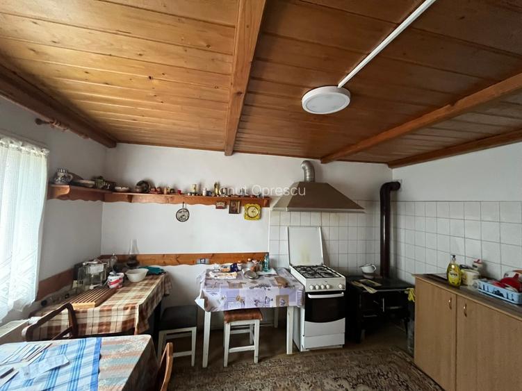 Casa P+1 in centru Breaza, cu terasa, gradina si loc de parcare  - 9