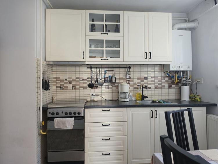 Astra zona școala 7 strada Apollo apartament 3 camere Liber la vânzare
