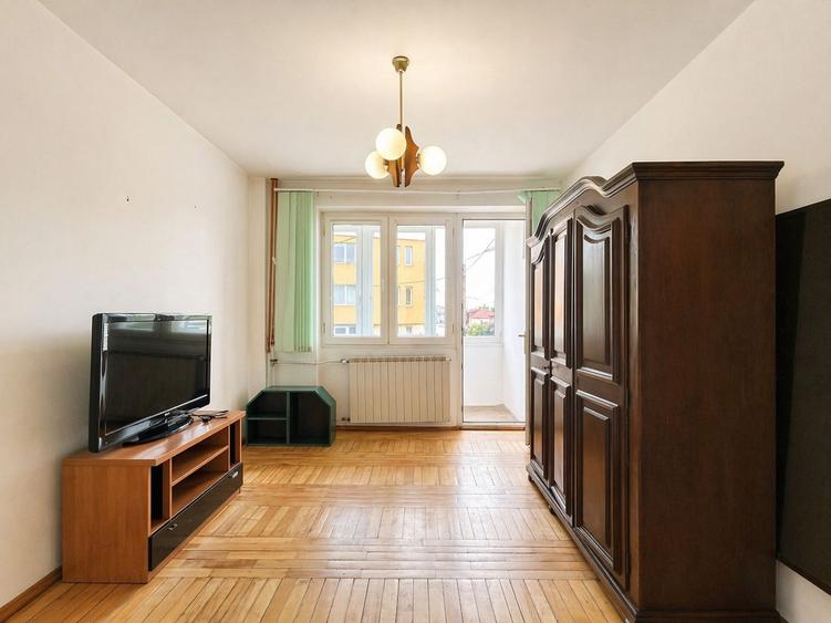 Apartament cu 3 camere de inchiriat in Oradea, Cartierul Decebal