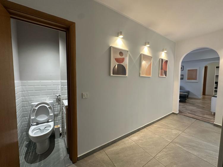 Amazing huge 3-room apartment in the University Square area