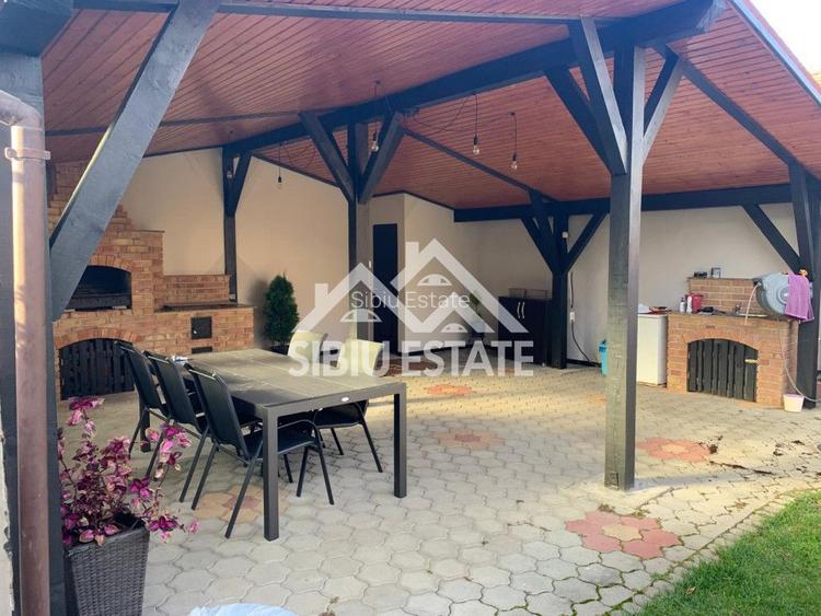 Casa moderna, 5 camere 350, mp teren terasa cu zona gratar si pivnita - 10