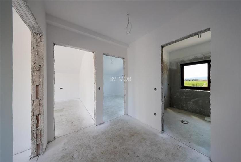 Vanzare Casa la cheie, constructie noua, intabulata,teren 680 mp - 33