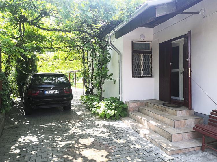 Proprietate unică în Reghin – 1,5 ha intravilan + 2 case locuibile + utilități  - 15