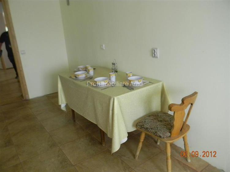 Vila pentru cazare muncitori Vladimirescu 18 lei/zi /pers. - 11