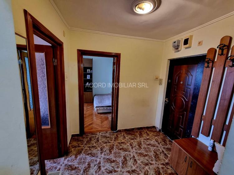 Gara mangaliei-apartament 2 camere decomandat 52 mp - 2