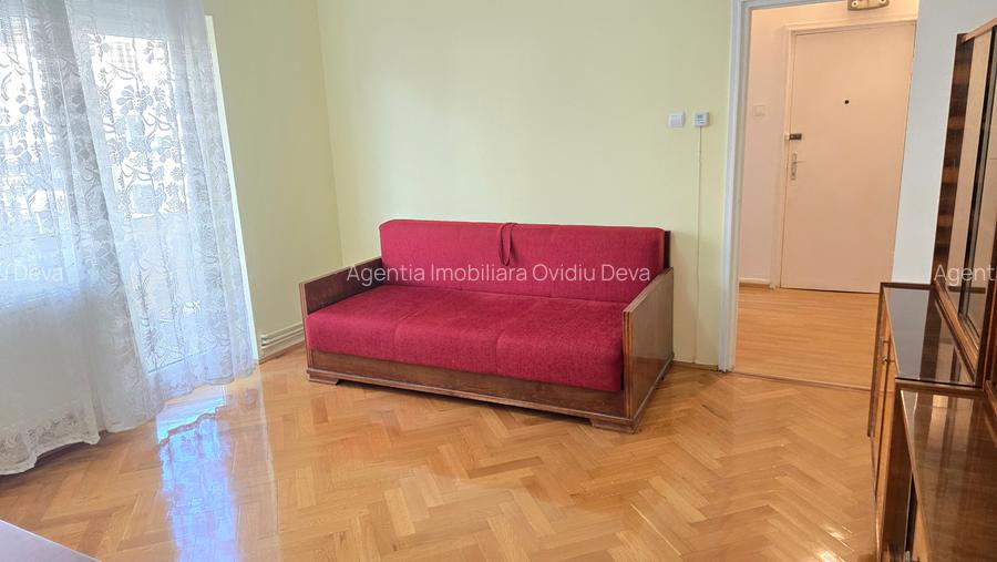 Vand sau inchiriez apartament 4 camere in Deva, zona Pietei Centrale, etaj 3, - 10