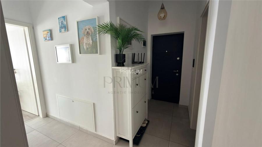 GIROC - 3 CAMERE - ETAJUL 1 - DECOMANDAT - 2 PARCARI - MOBILAT SI UTILAT - 9