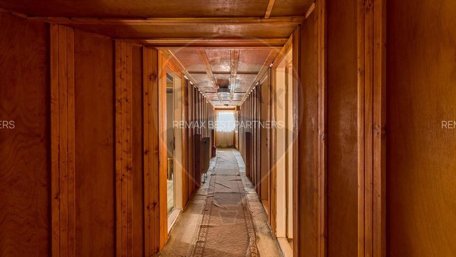 Cabana / Pensiune de vanzare - 7