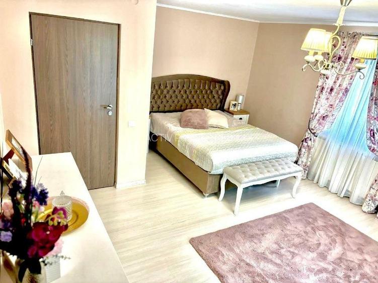 Vila deosebita aproape de Gara de Nord,construita in 1997,renovata 2020,8 camere - 4