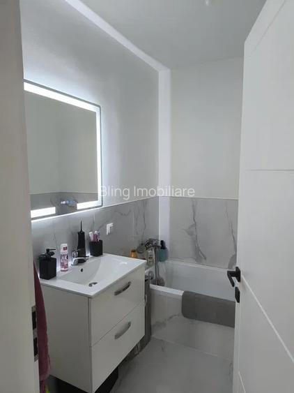 Apartament cu 3 camere, 71 mp, balcon, zona Teilor - 7