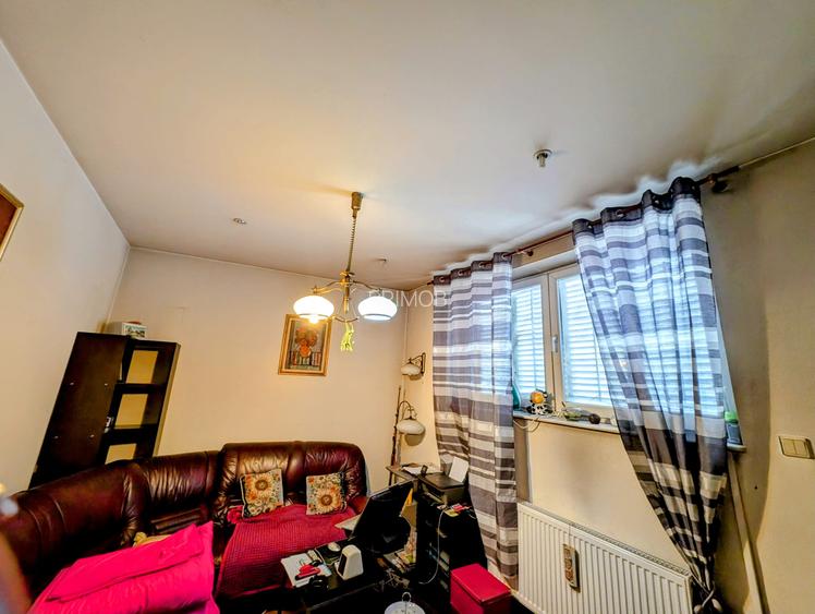 Unirii,D+P+E+M,Parc Carol,postbelic,renovata,semineu,plansee beton,curte-parcare - 7