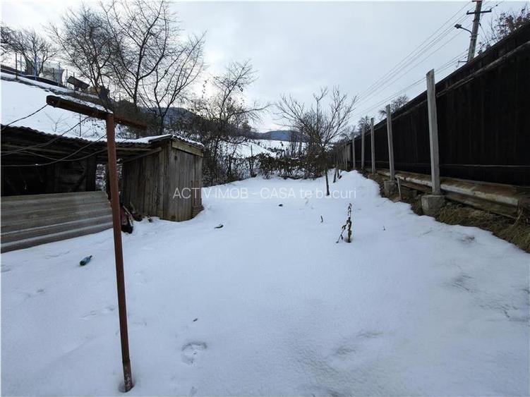 Casuta de vacanta 40 mp in zona de munte Saliste - 8