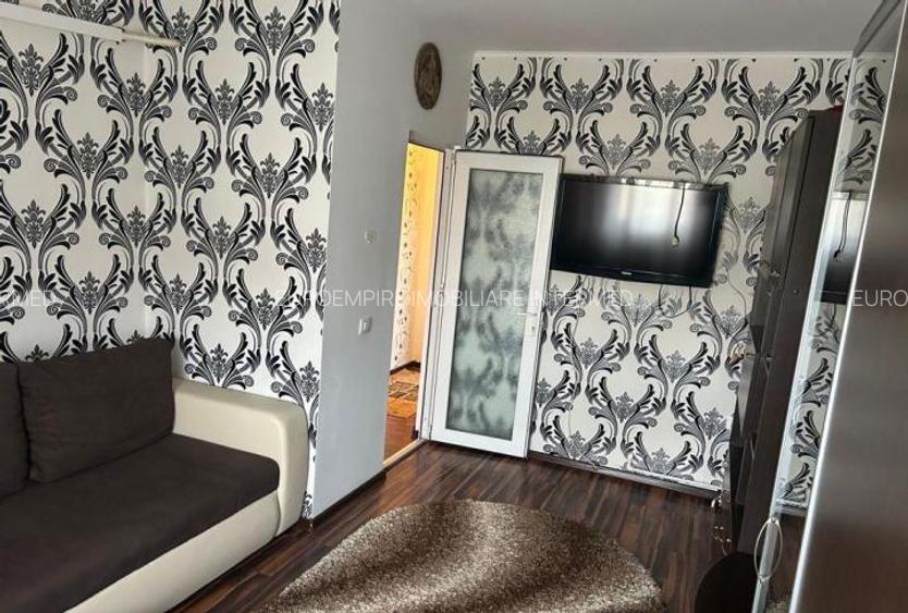 Apartament de vanzare cu 2 camere, zona Poarta 6 - 3