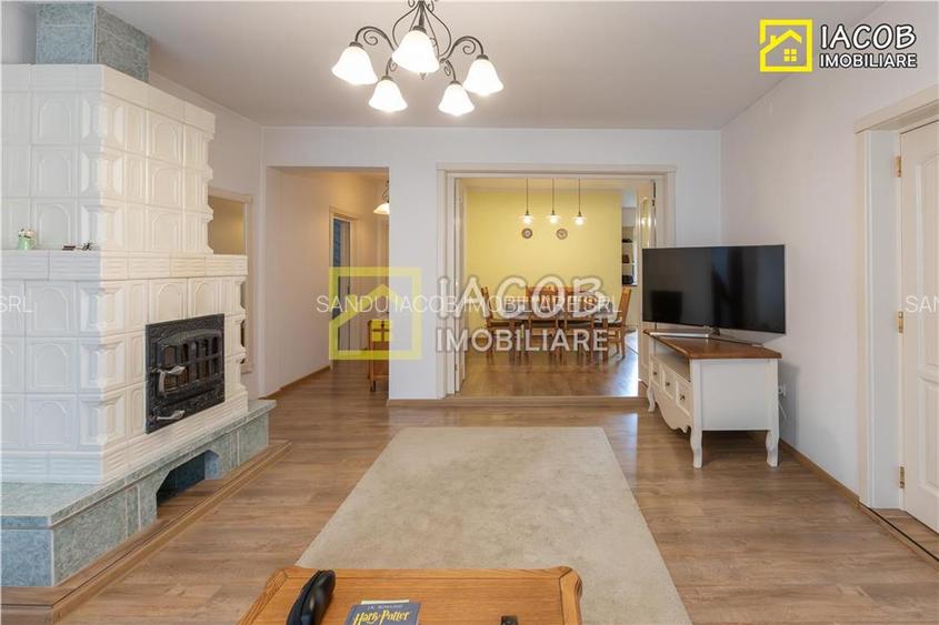 Casa, anexe, 3762 mp teren, 25000 mp padure, Comanesti, jud. Bacau - 23