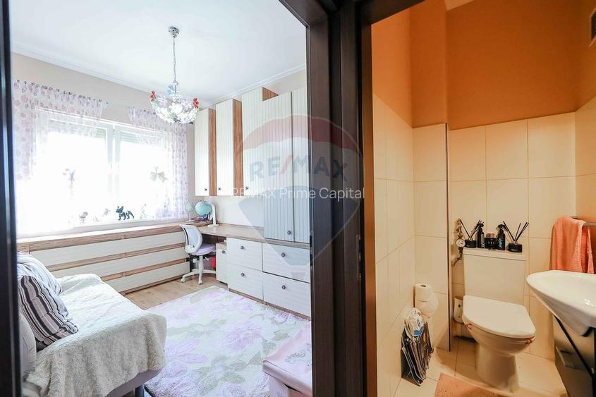 Apartament cu 4 camere și garaj de vânzare în zona Universității - 6