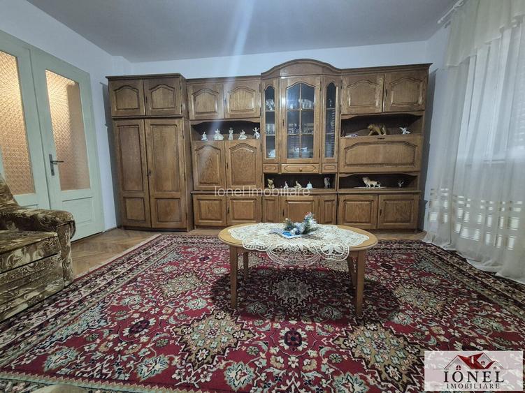 Casa de vanzare in Cugir 959 mp teren - 5