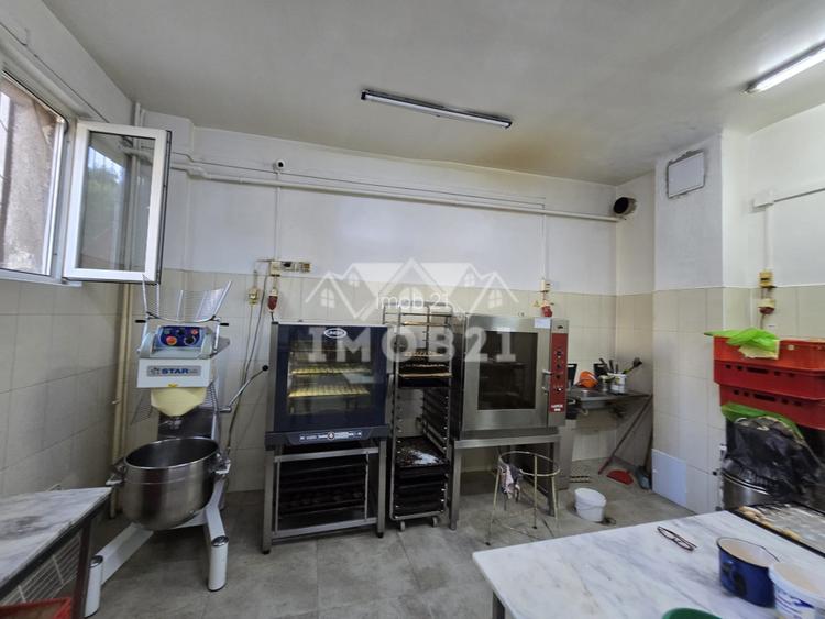 VANZARE SPATIU COMERCIAL PARTER  ZONA 9 MAI - 2