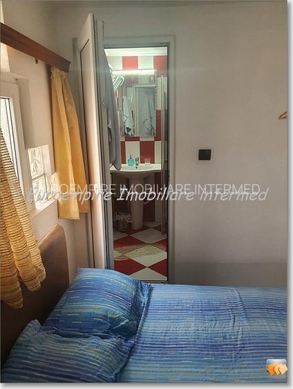 Pensiune 14 camere de vanzare zona Eforie Nord - 12